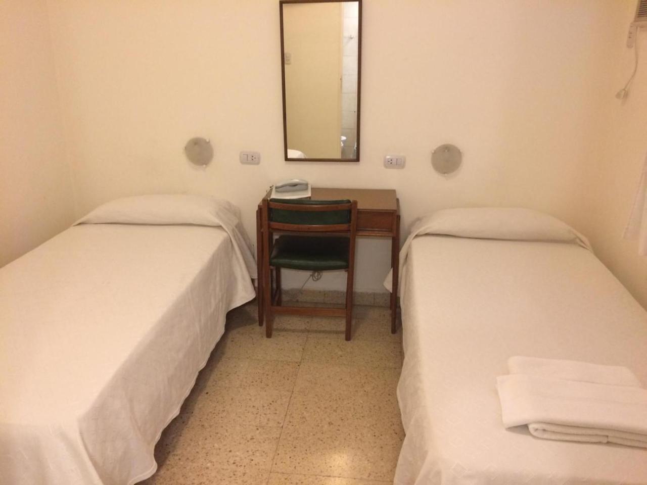 Hotel Pico General Pico Kültér fotó