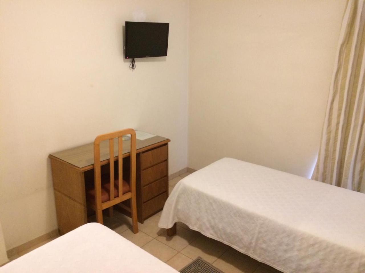Hotel Pico General Pico Kültér fotó