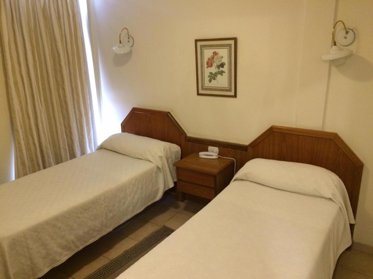Hotel Pico General Pico Kültér fotó