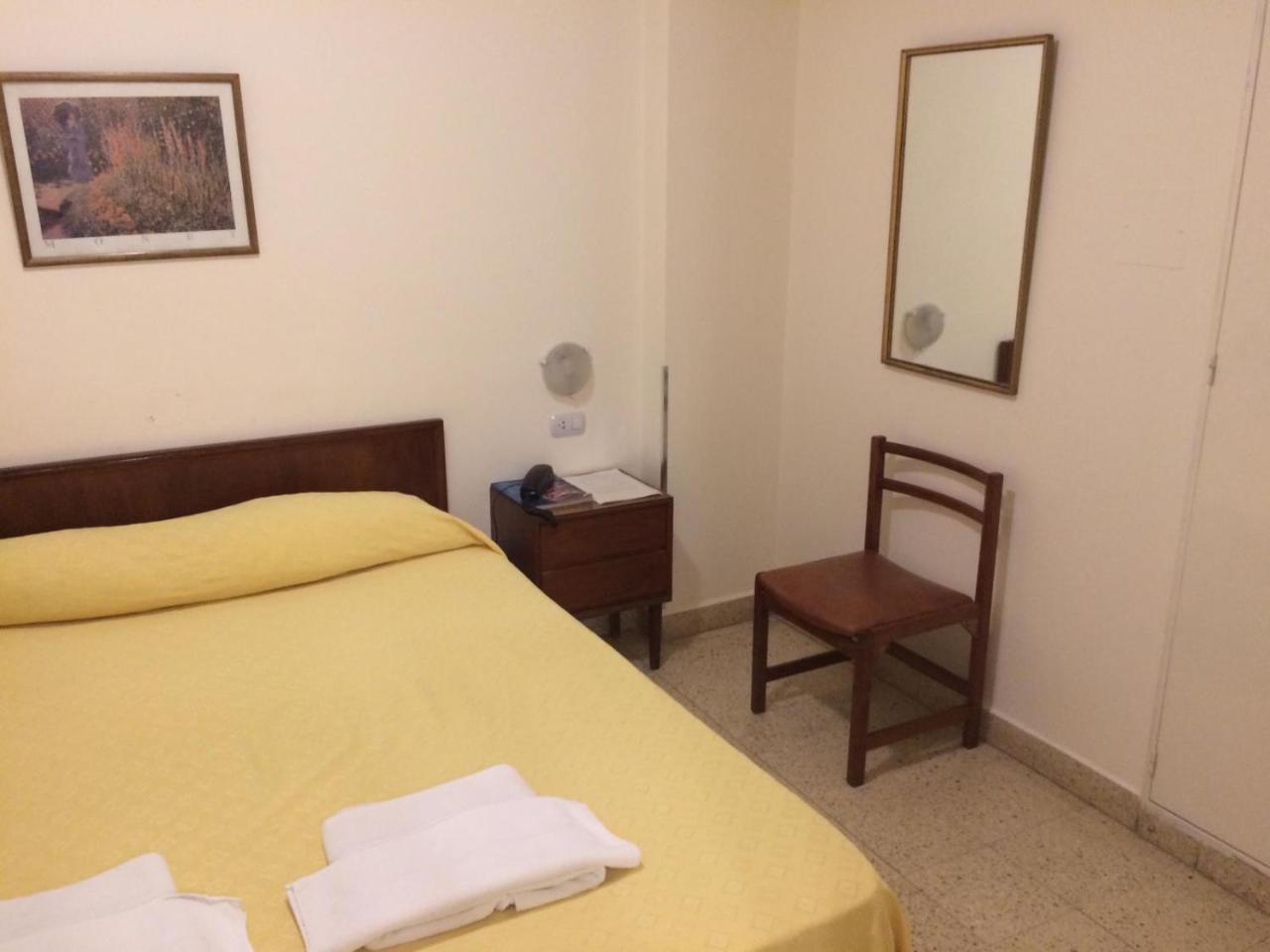 Hotel Pico General Pico Kültér fotó