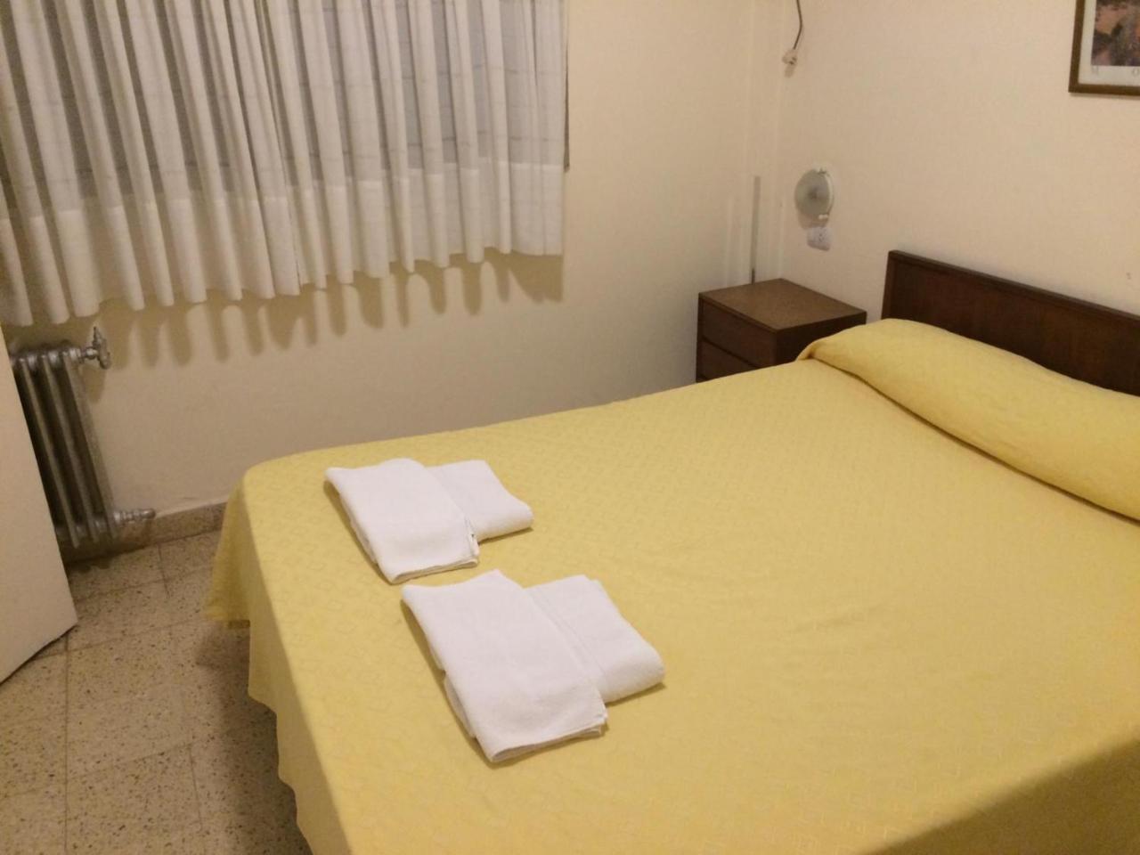 Hotel Pico General Pico Kültér fotó