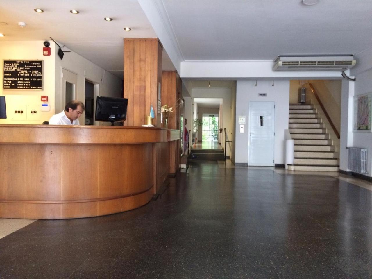 Hotel Pico General Pico Kültér fotó